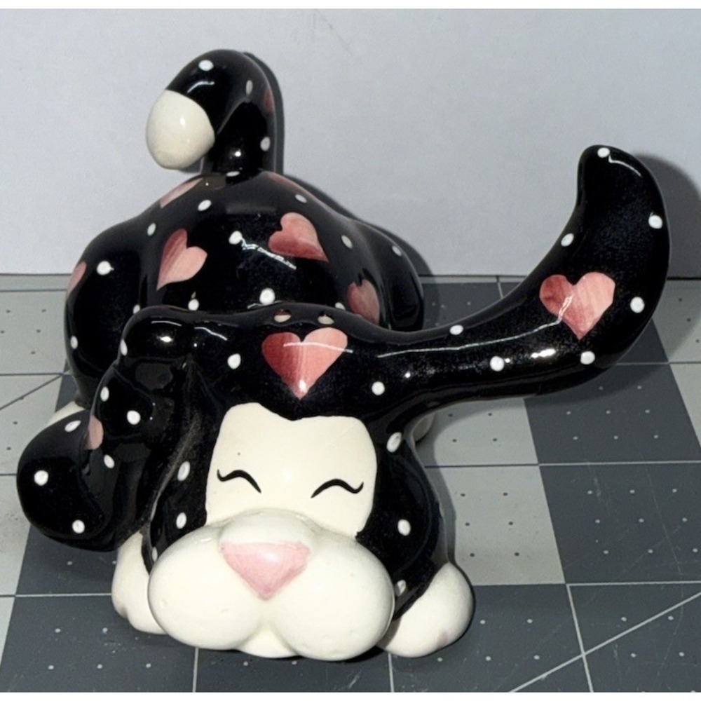 Amy Lacombe Full of Love Dog Valentine's Day Figurine